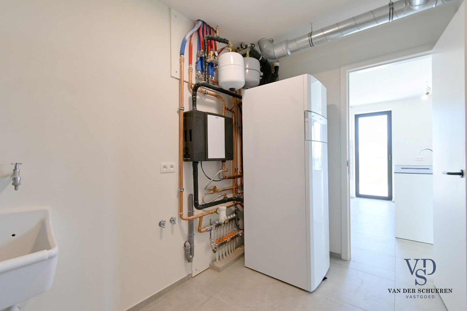 IN OPTIE ! Half Open Bebouwing met afzonderlijke garage  foto 14