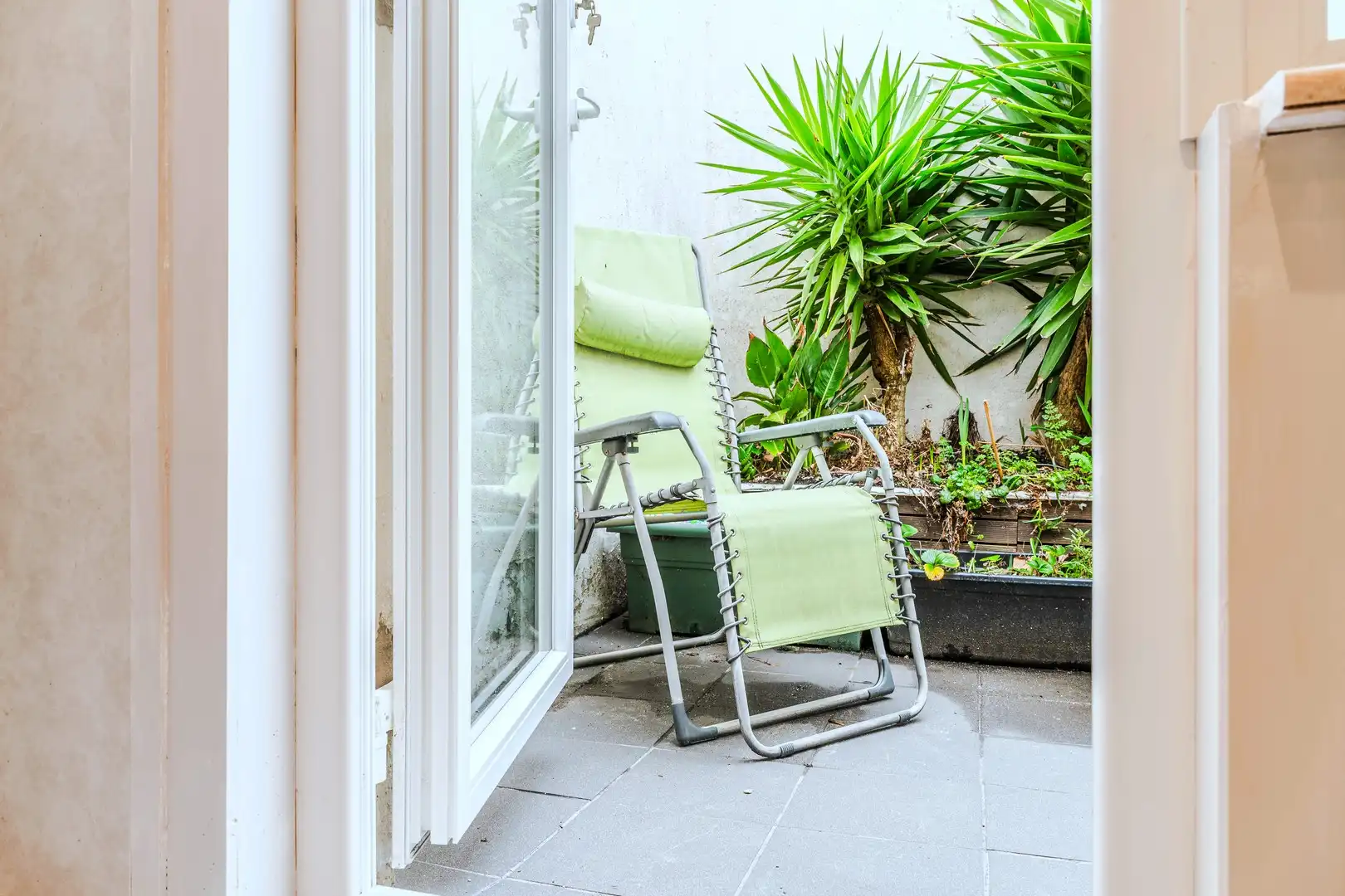 Op te frissen Belétage woning in rustige wijk foto 18