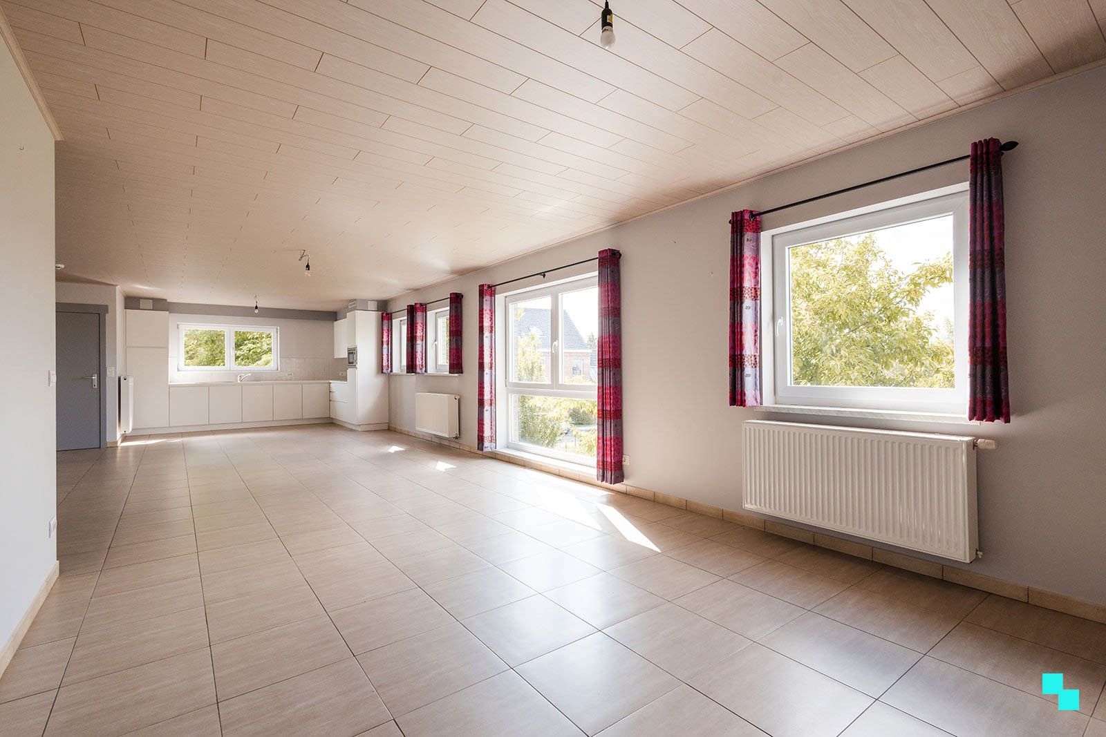 Ruim appartement op goed bereikbare locatie te Hooglede foto 2