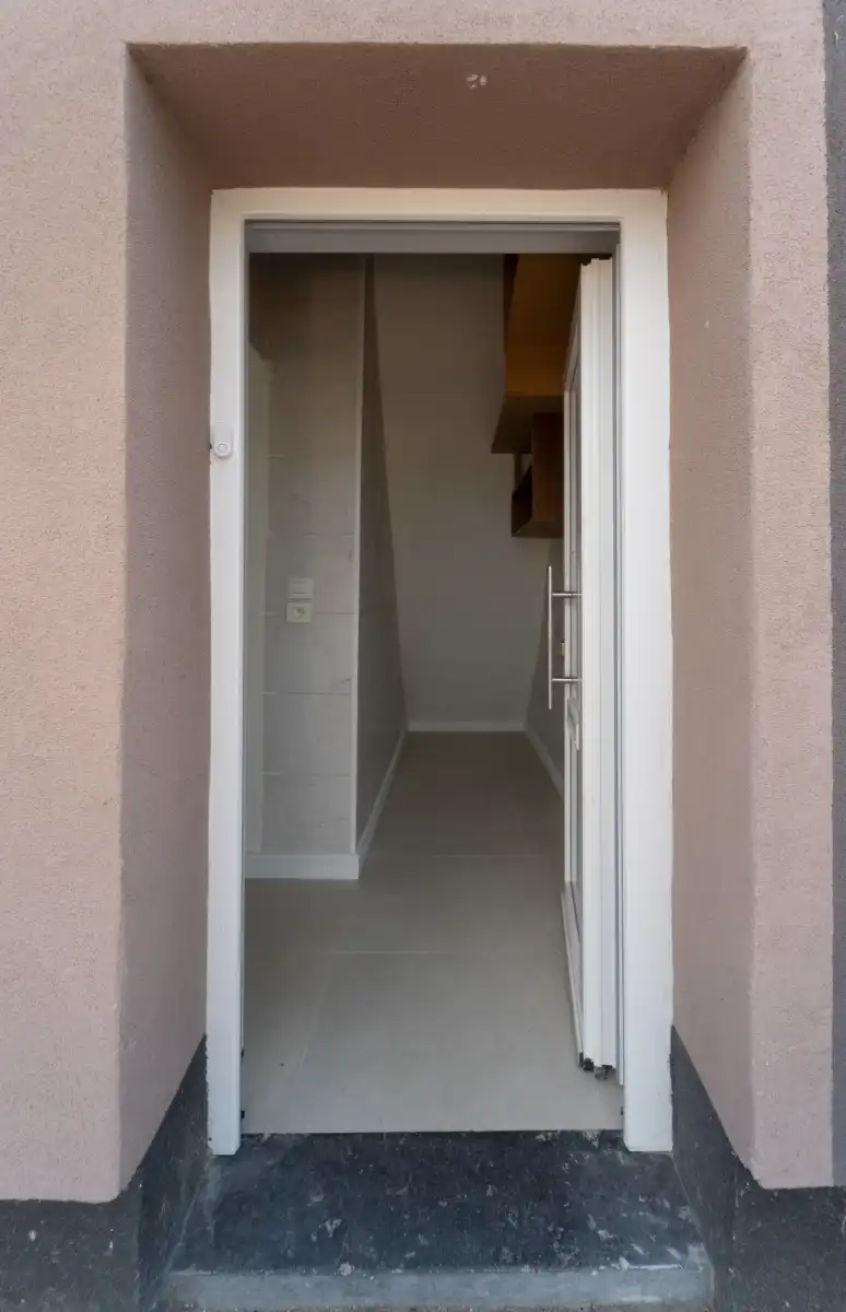 Gerenoveerde lichtrijke hoekwoning aan het water foto 5