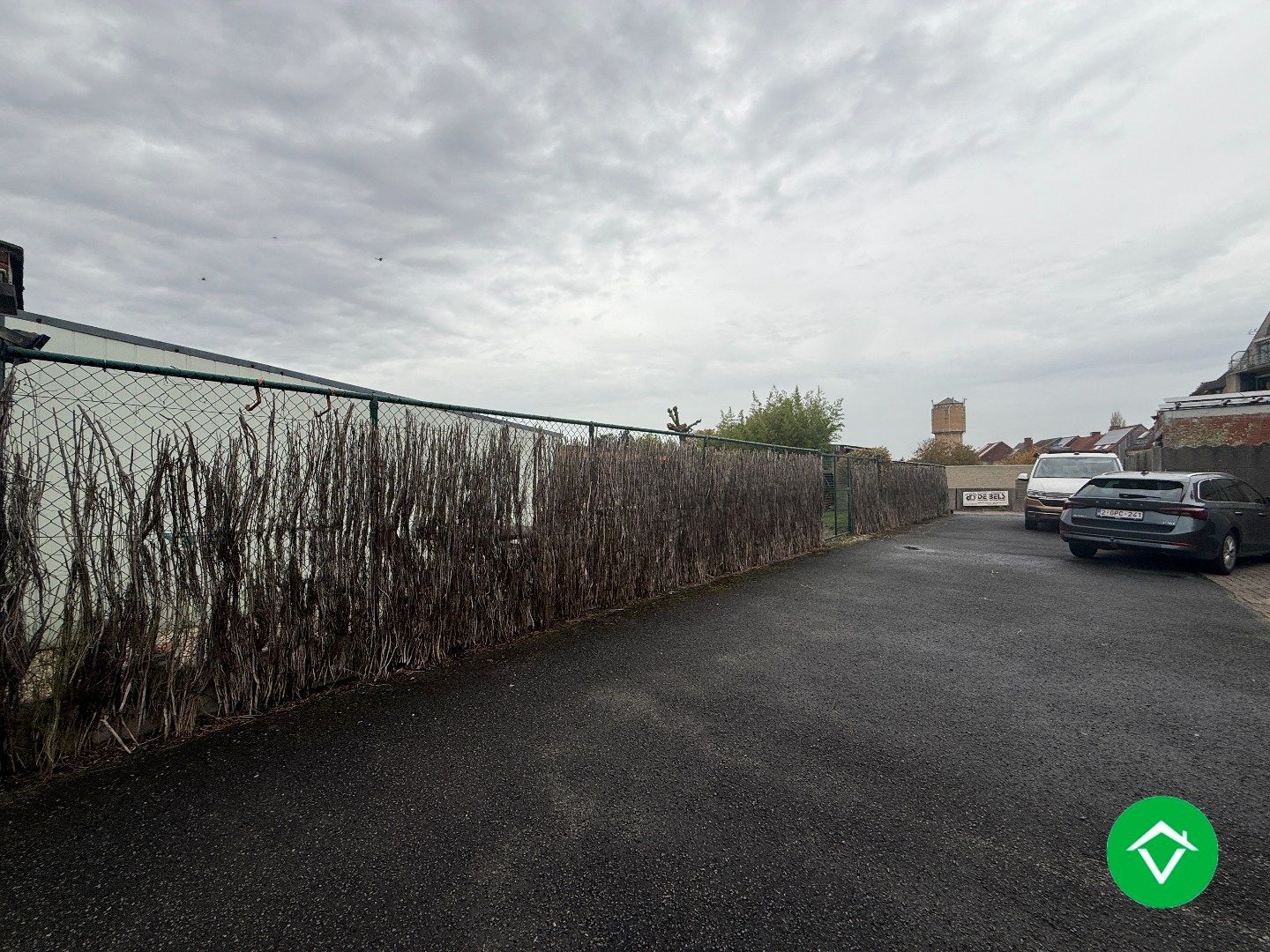 Halfopen bebouwing met 2 slaapkamers, tuin en garage foto 23