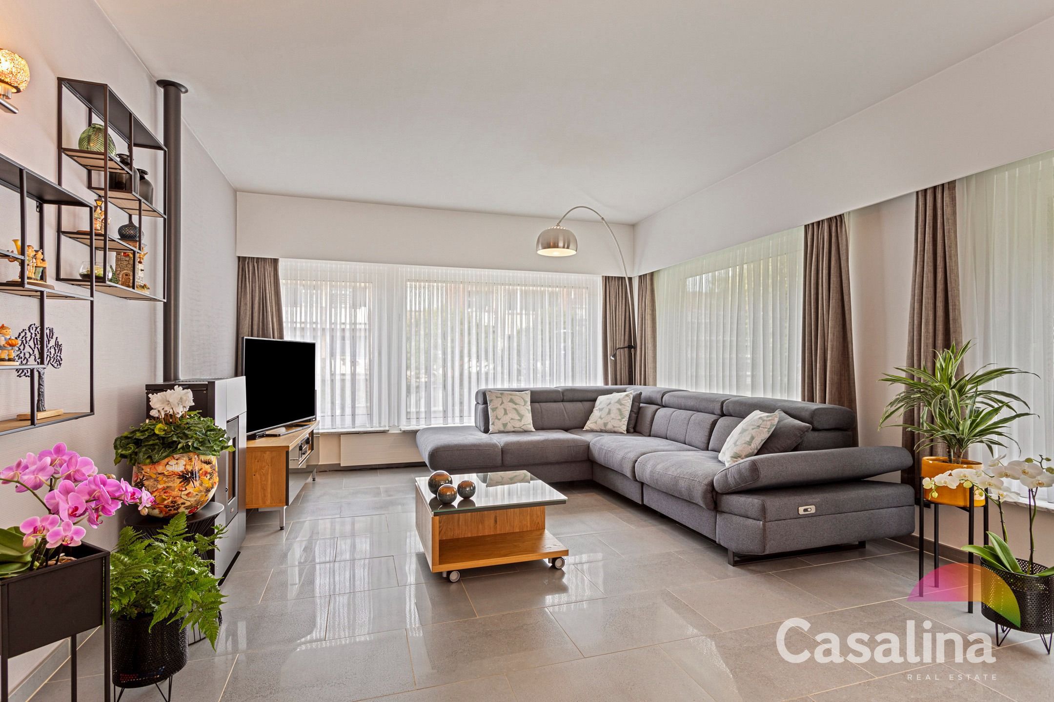 Prachtige, zeer goed onderhouden 3-gevel BEL-ETAGE woning foto 11
