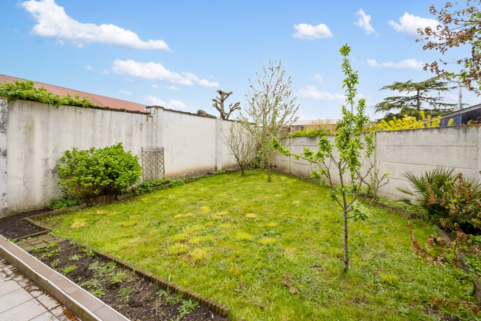 Ruime woning met tuin, garage en 4 slaapkamers in Gent. foto 8