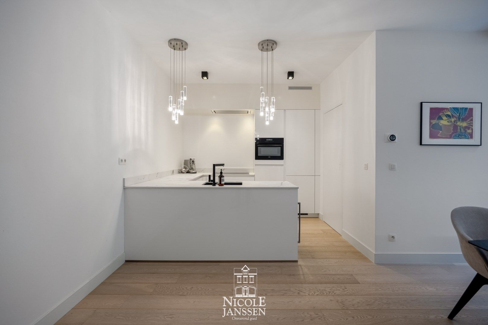 Prachtig gelijkvloers appartement met tuintje, private kelderberging en eigen autostaanplaats in Bokrijkpark foto 7