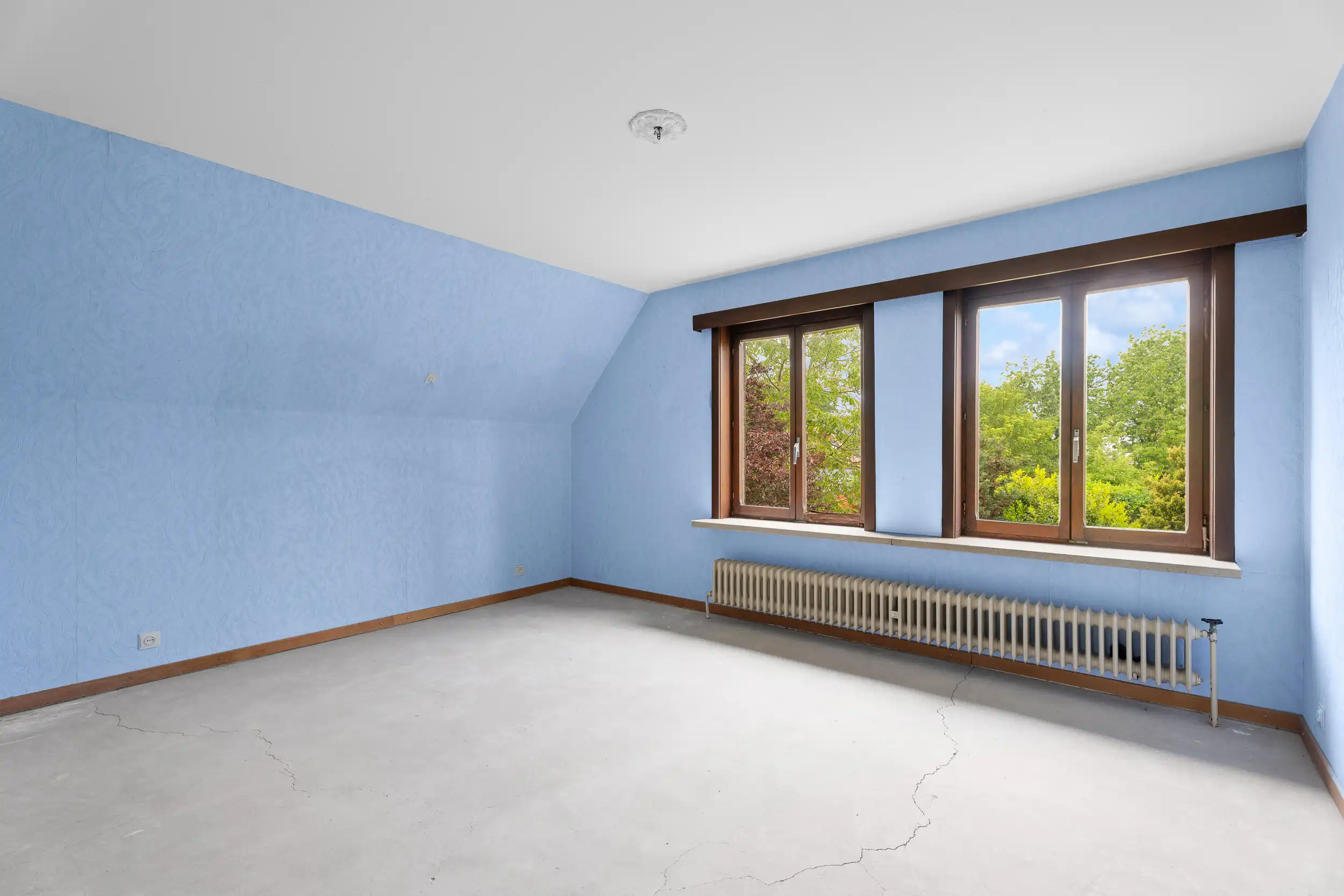 Te renoveren woning in residentiële woonwijk te Wetteren foto 11