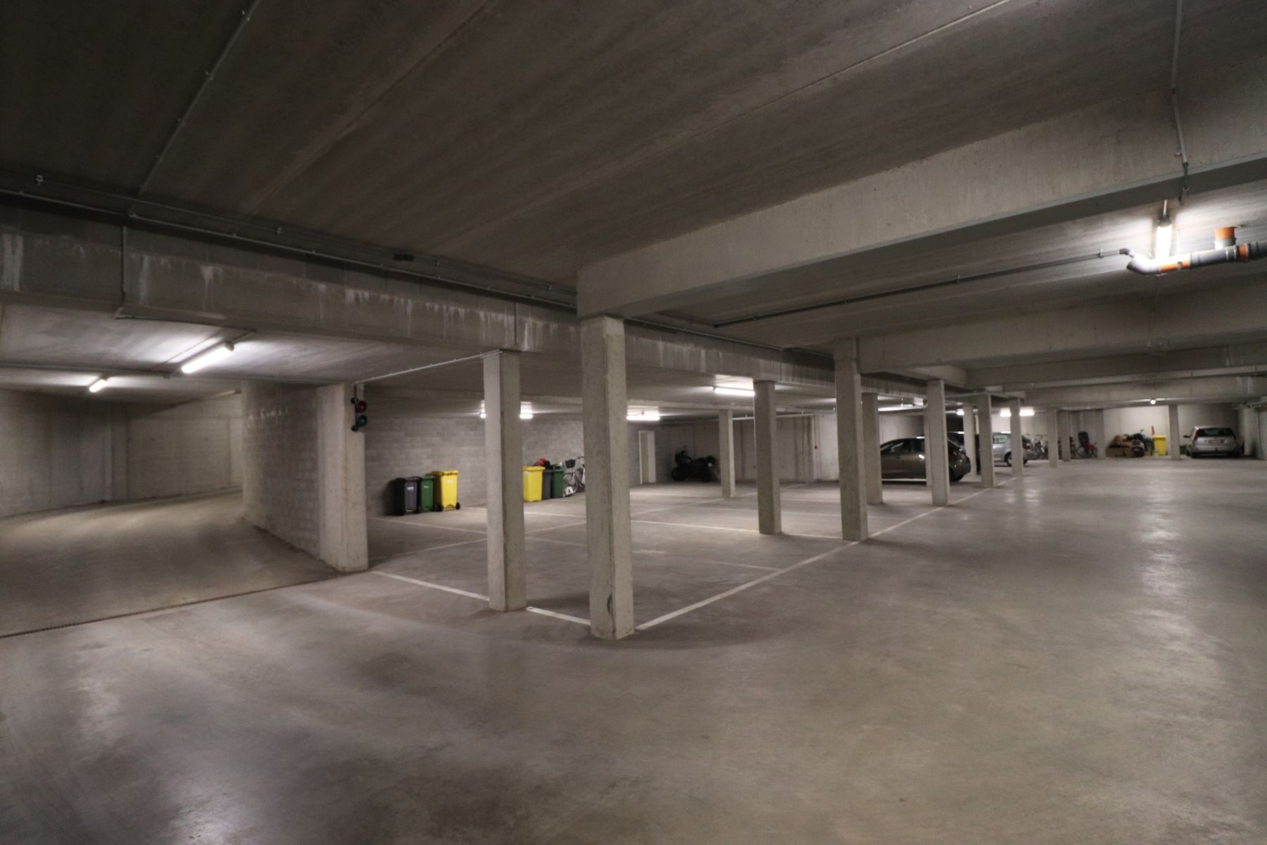 Prachtig appartement (2 slaapkamers met apart bureel) van 103m² op het gelijkvloers rechts met tuin en ondergrondse parkeerplaats. foto 23