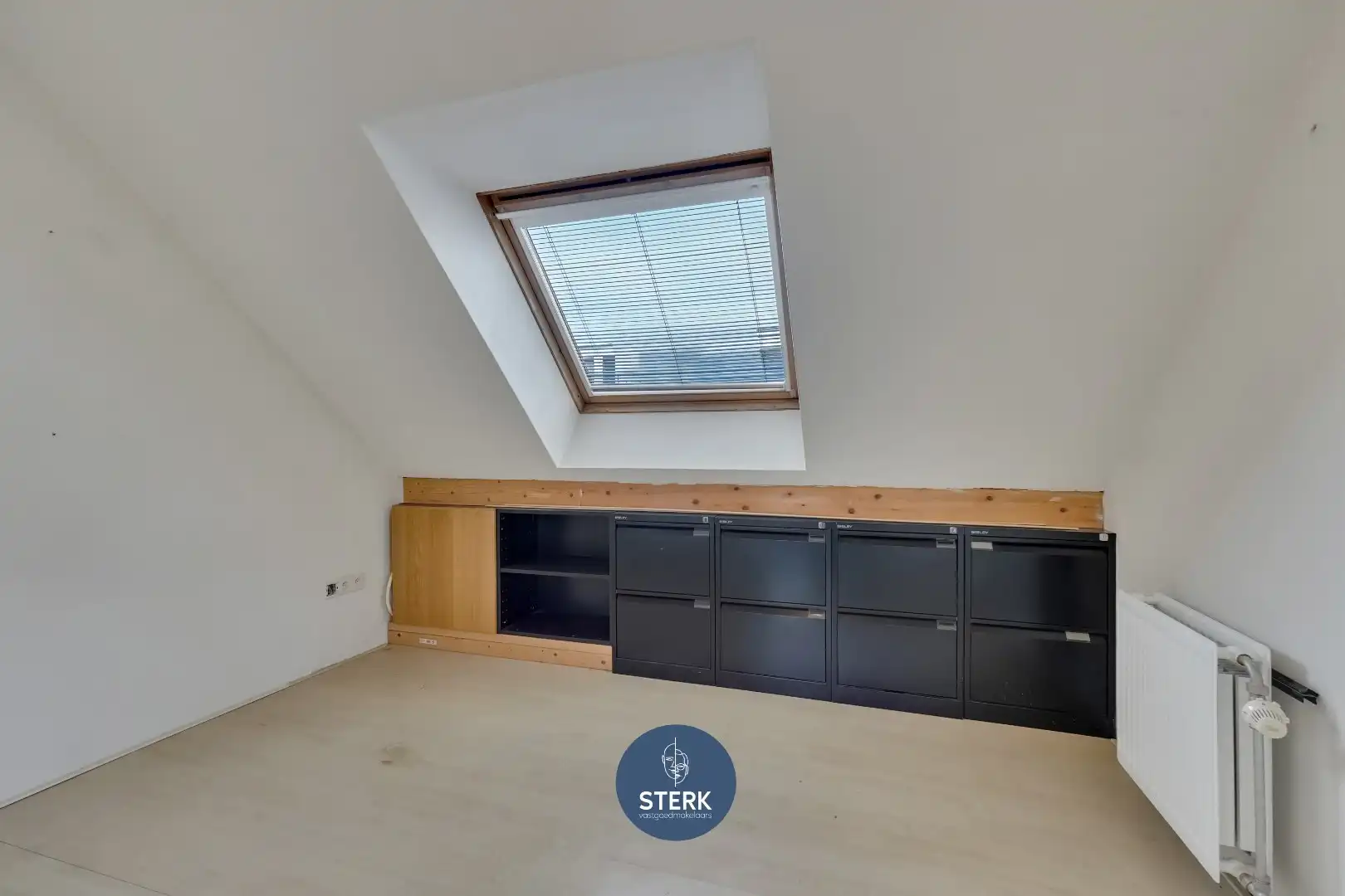 RUIM DUPLEX-APPARTEMENT MET 2 TERRASSEN IN HET CENTRUM VAN LANAKEN !  foto 21