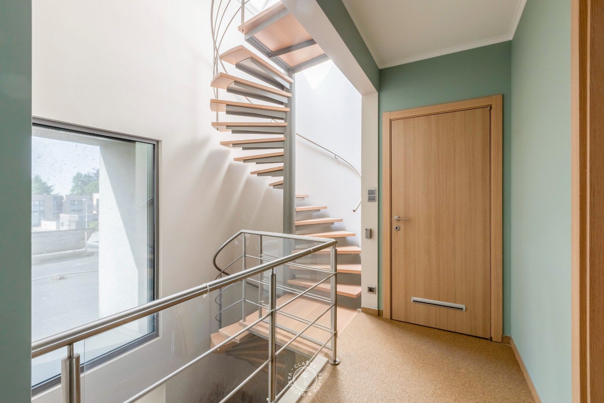 Instapklare woning en ruime tuin in het hart van Vrasene foto 19