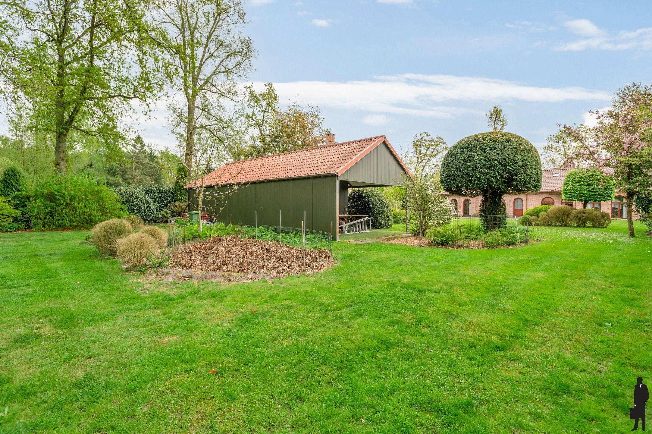 Provençaalse gelijkvloers villa op prachtig perceel van ca. 2.316 m² op de grens met Schilde. foto 28