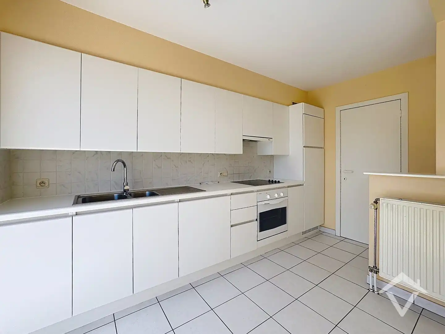 Instapklaar appartement met 2 slaapkamers en garage in centrum Torhout foto 10
