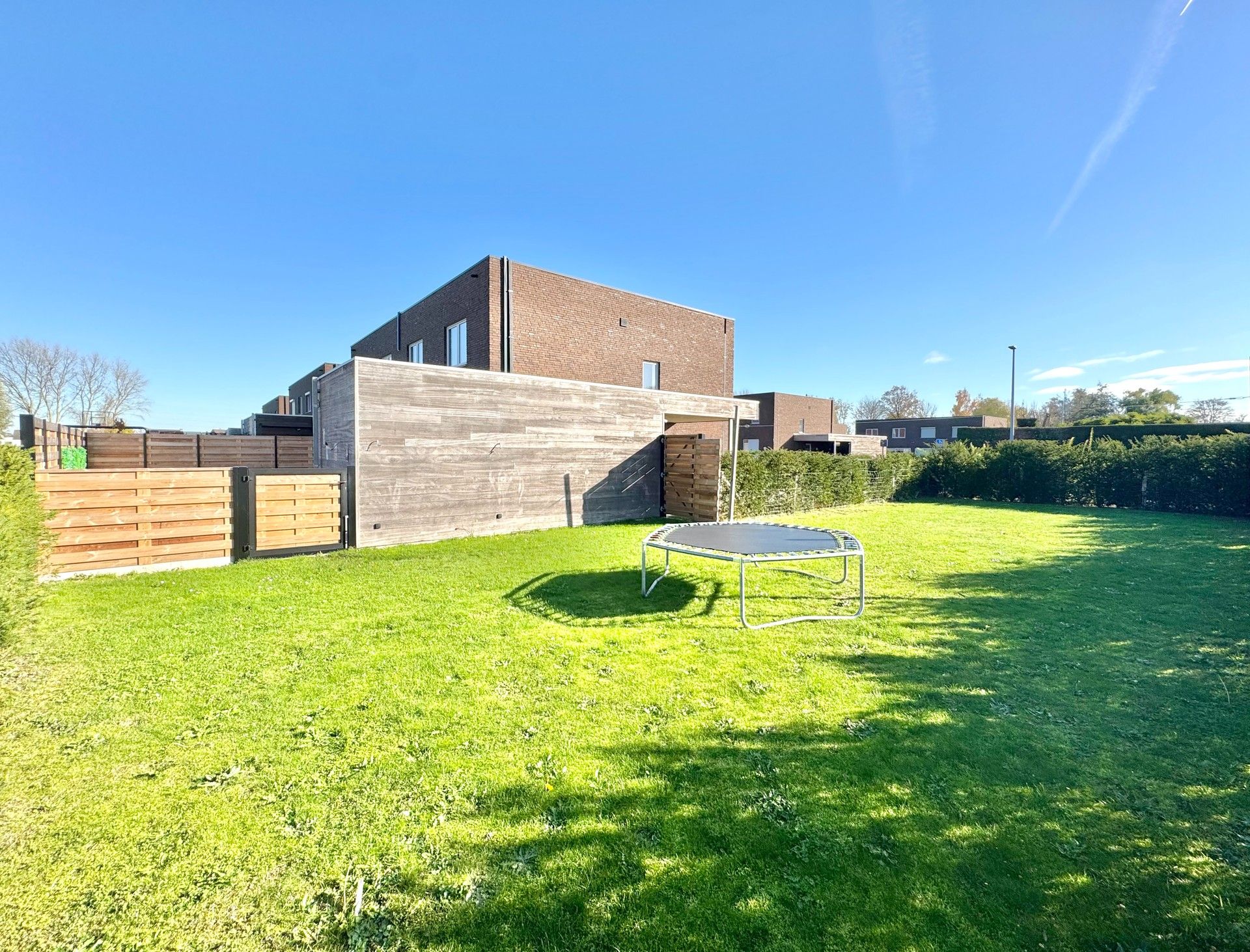 HOB MET 3 KAMERS, TUIN EN CARPORT - 425 m² foto 5