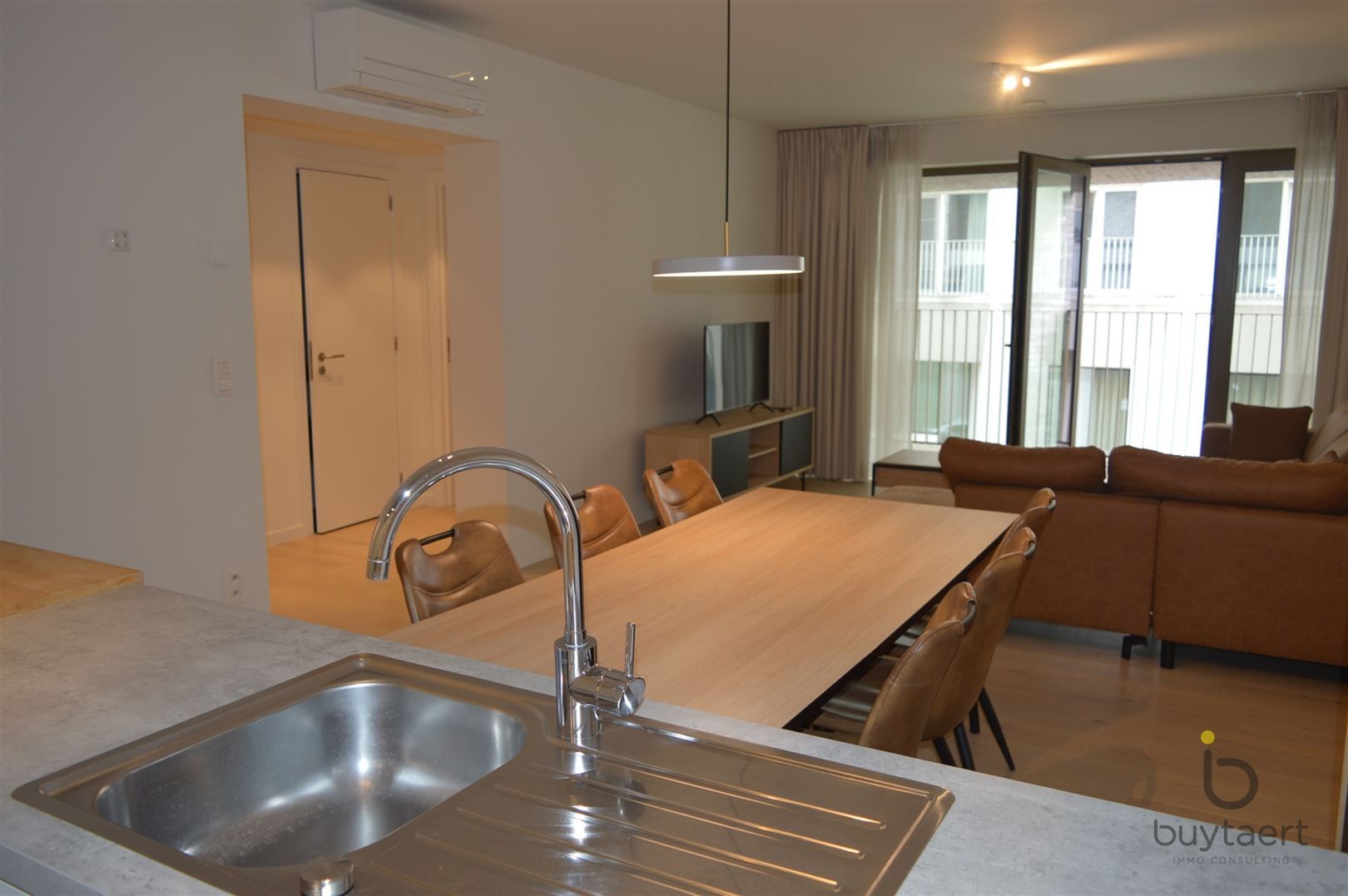 Gemeubeld één slaapkamer appartement! foto 4
