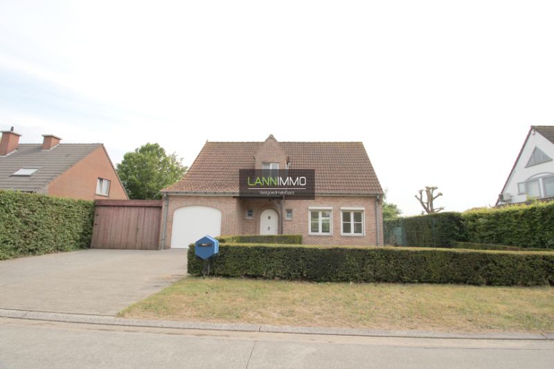 Instapklare woning met 3 slaapkamers en 2 garages foto 3