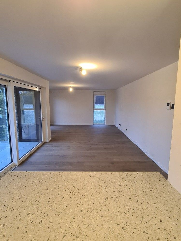 Luxe nieuwbouw 2 slpk appartement met mooi terras te Molenbeersel. foto 5