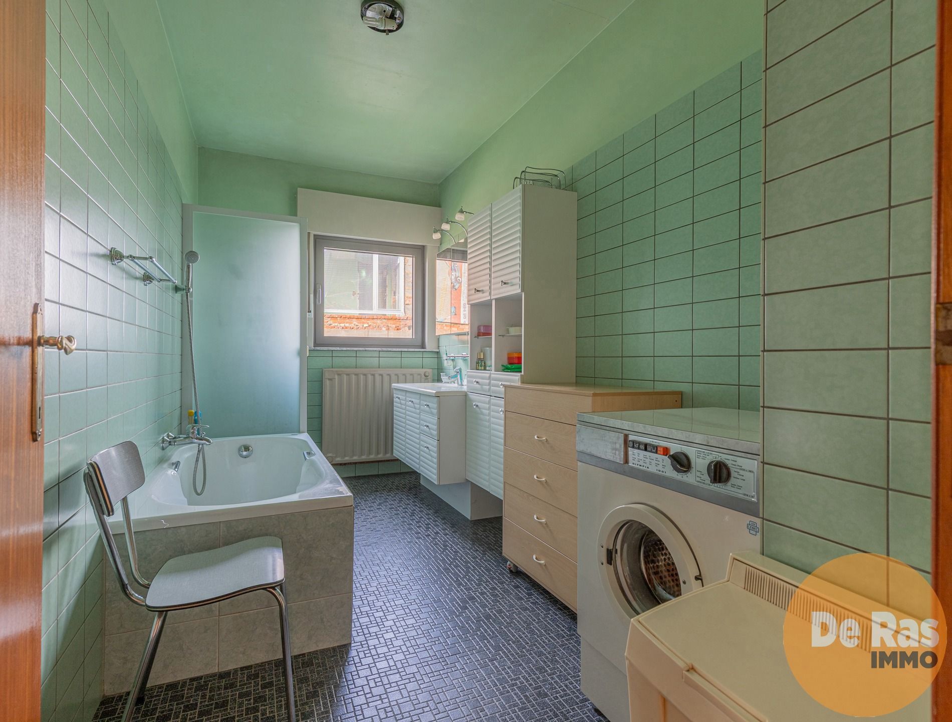 HERZELE - Verzorgde bungalow op een gunstige ligging foto 12