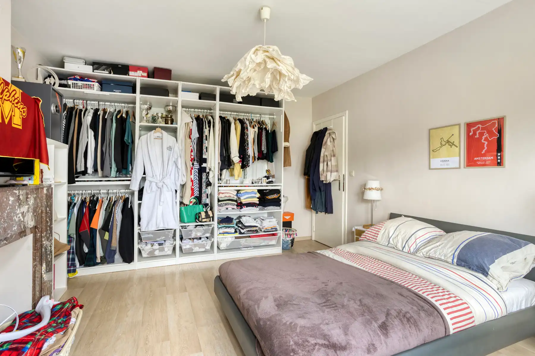 Goed gelegen woning met 3 slaapkamers, bureau en tuin foto 19