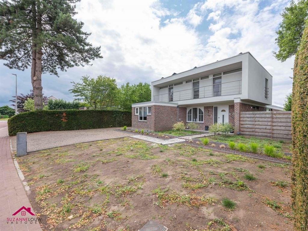 Goed onderhouden vrijstaande woning foto 2