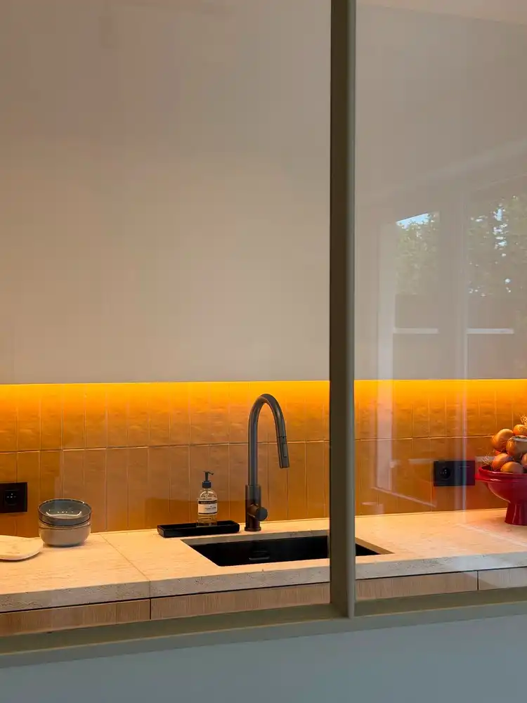 Bijzonder aantrekkelijk gerenoveerd appartement langs de Coupure met hoogwaardig gerenoveerd interieur en twee terrassen foto 26