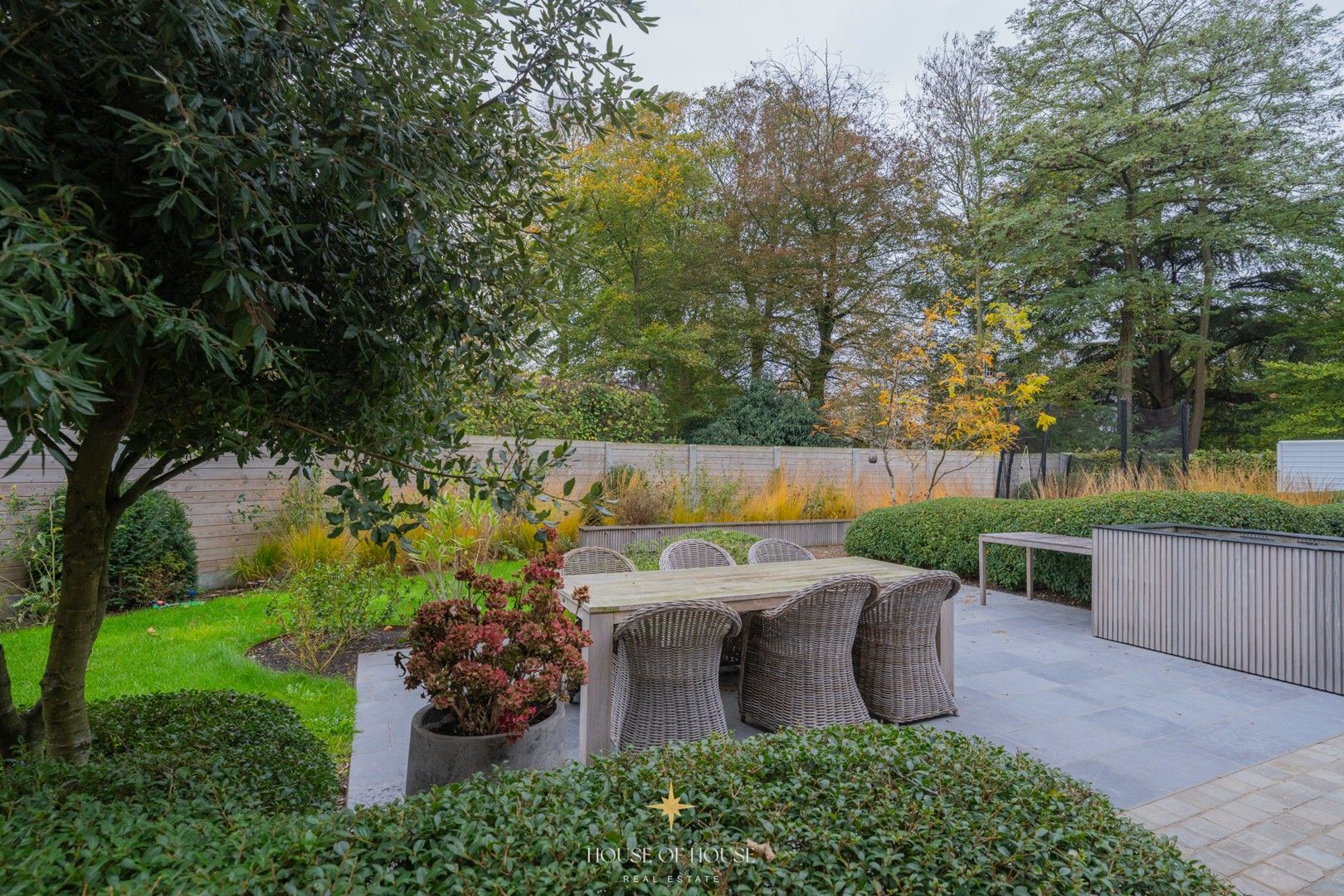 Sfeervolle pastoriewoning met uitzonderlijk potentieel zonder renovatieverplichting foto 31