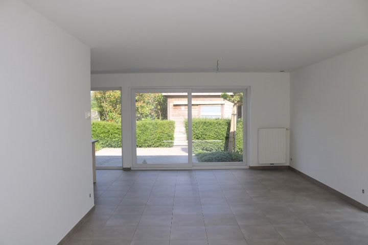 Toffe instapklare woning met 3 slaapkamers en carport foto 6