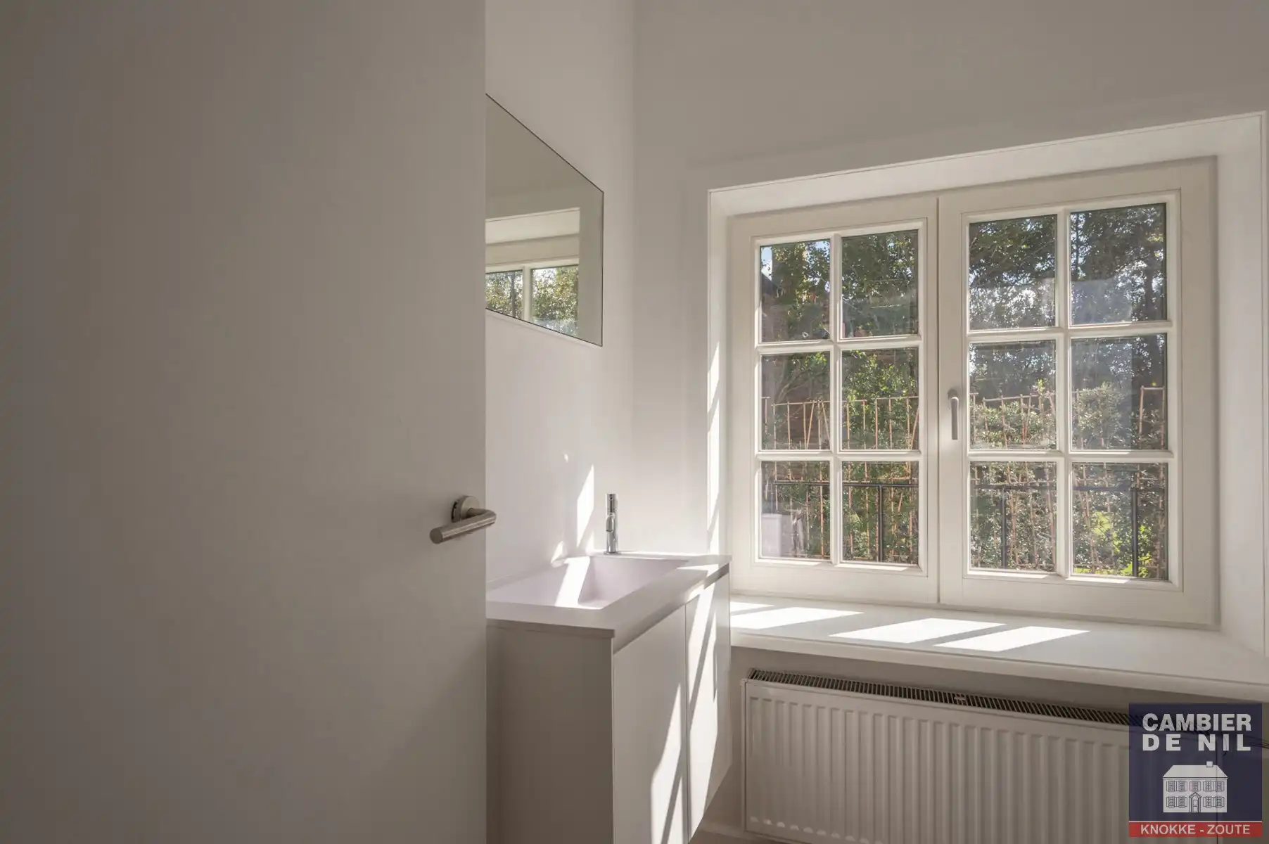 Gerenoveerde, ongemeubelde koppelvilla met zuidgerichte tuin palend aan de golf - Zoute foto 26