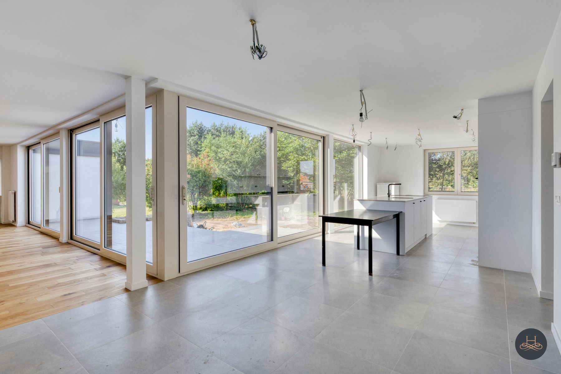 Vernieuwbouwvilla met praktijkruimte in rustige buurt foto 2