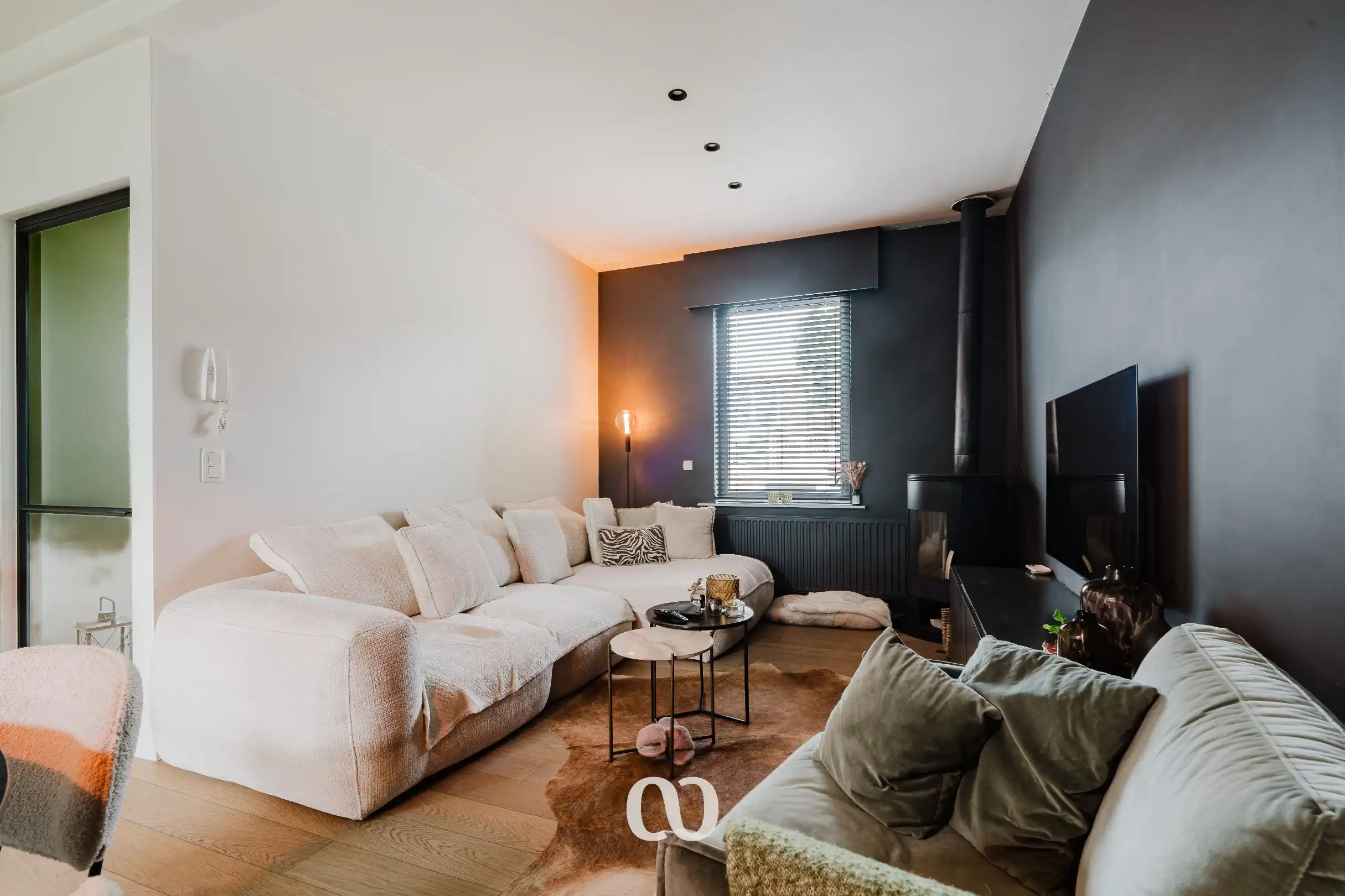 Instapklare woning met tuin en bijgebouw in het centrum van Kruishoutem foto 3