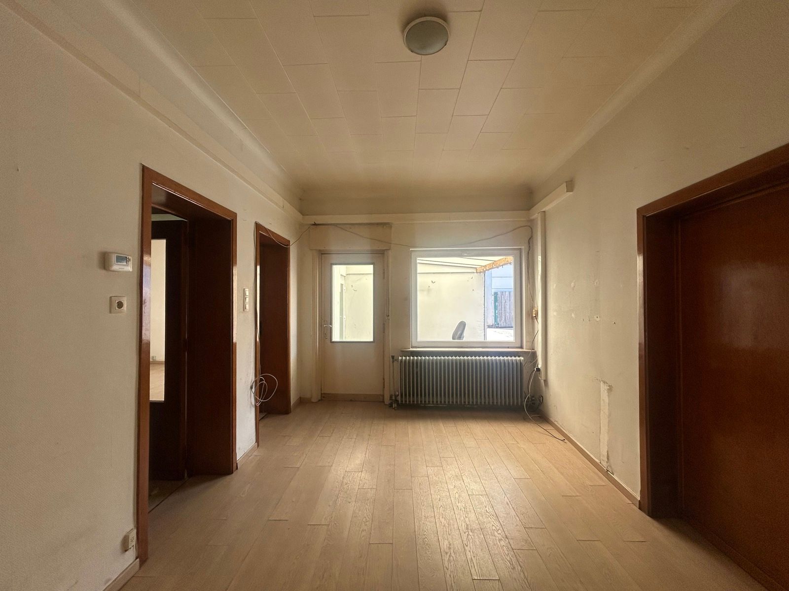 Op te frissen/ te renoveren woning nabij verbindingswegen foto 7