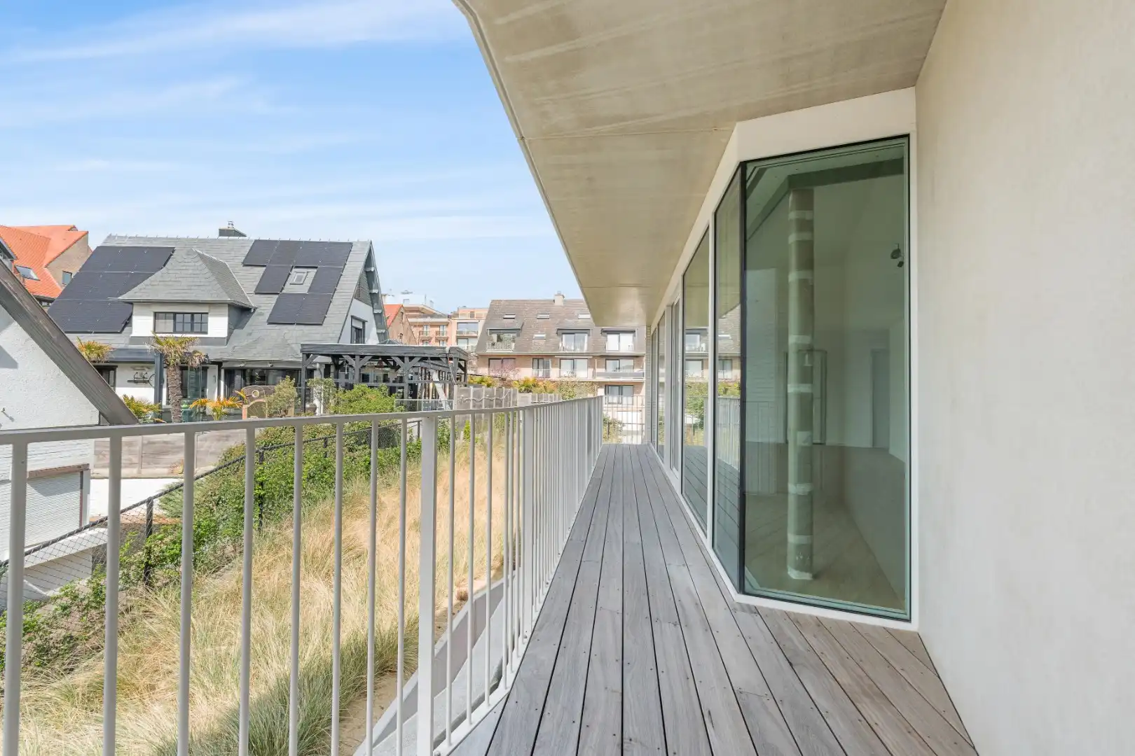 PRACHTIG NIEUWBOUWAPPARTEMENT OP 200 METER VAN DE ZEEDIJK foto 3