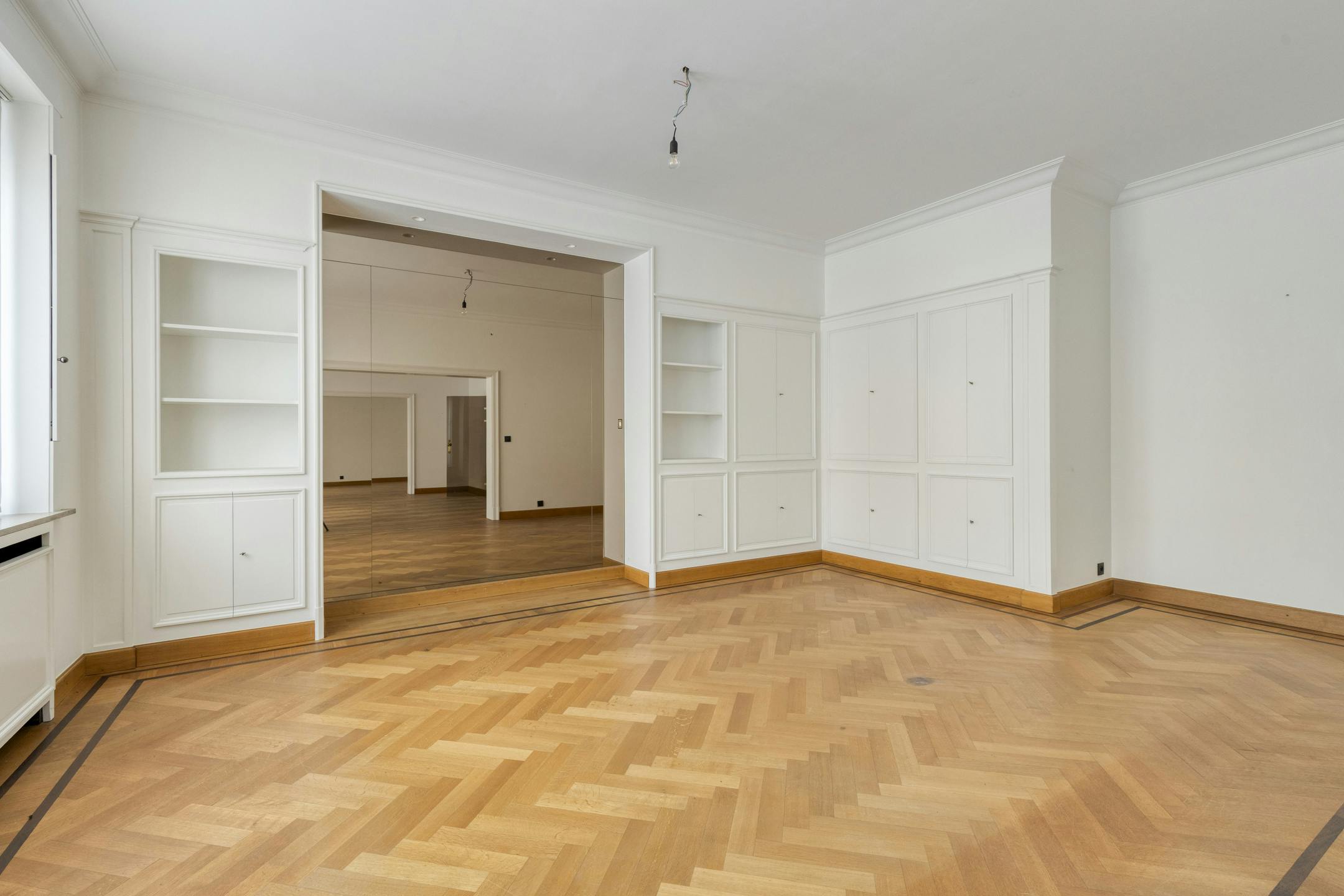 Patrimoniumvennootschap met handelspand en 2 appartementen foto 6