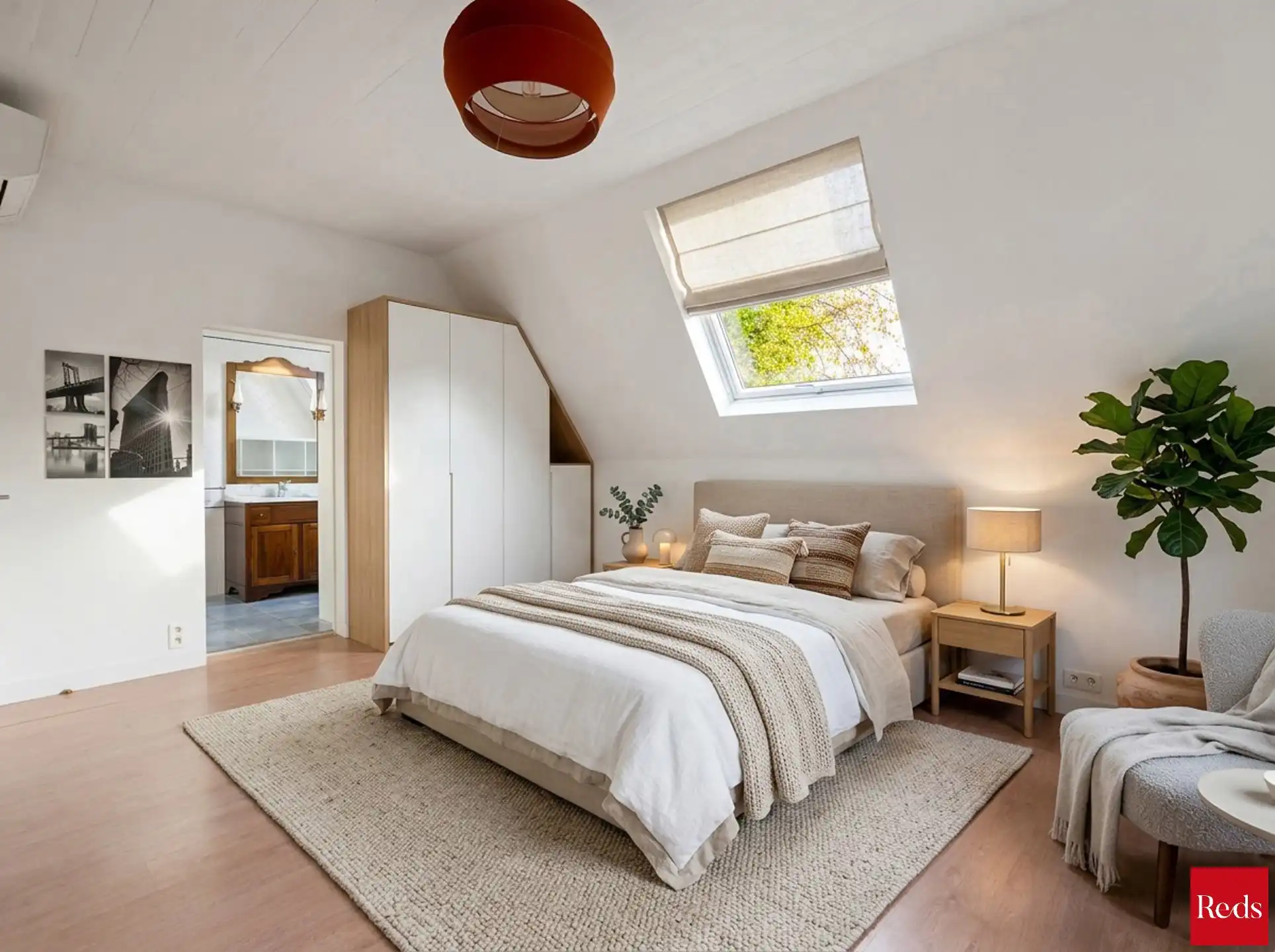 Knap gerenoveerde, energiezuinige woning (open bebouwing) foto 10