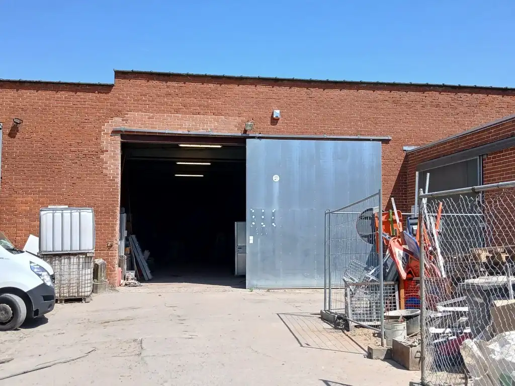 Industrieloods met grote inrijpoort | Spitaalstraat foto 3