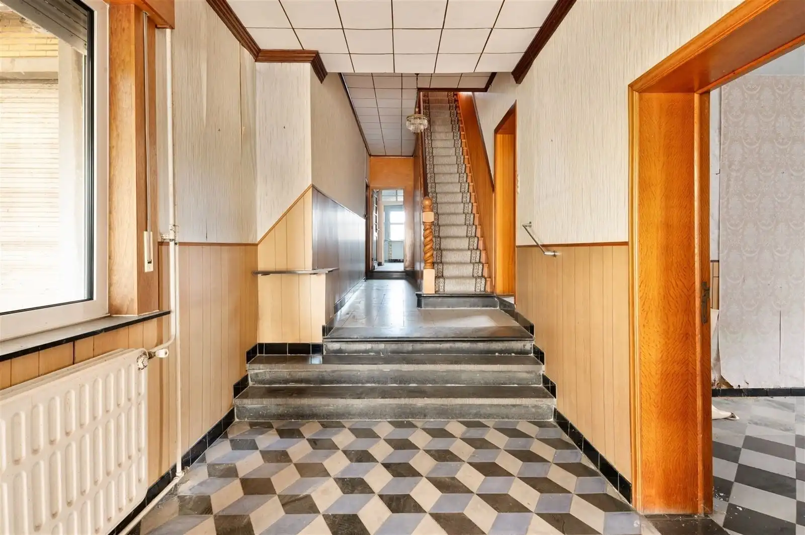 Uitzonderlijk renovatieproject met authentieke kapel! foto 14