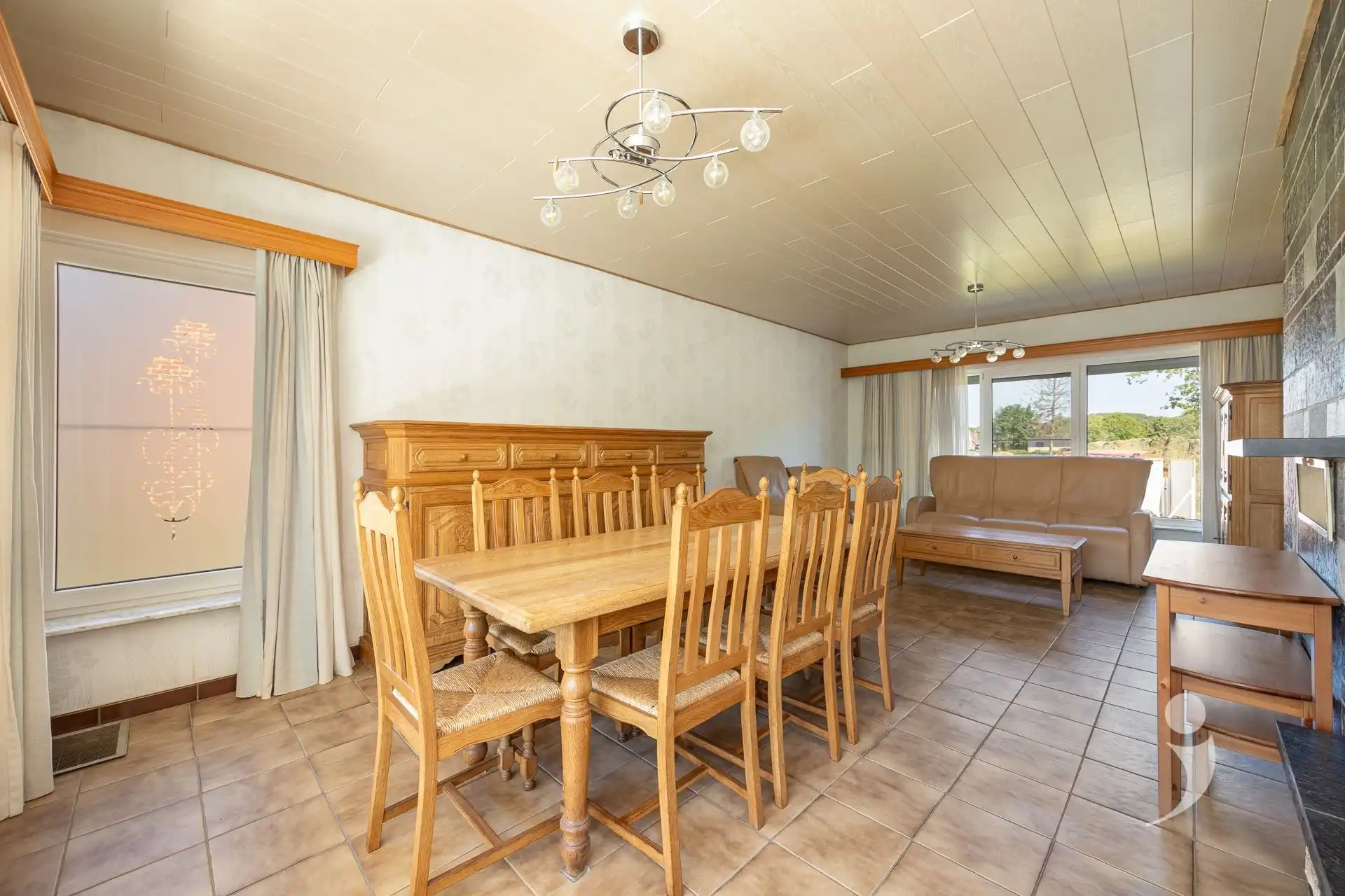 Te renoveren woning op een zonnig perceel foto 10