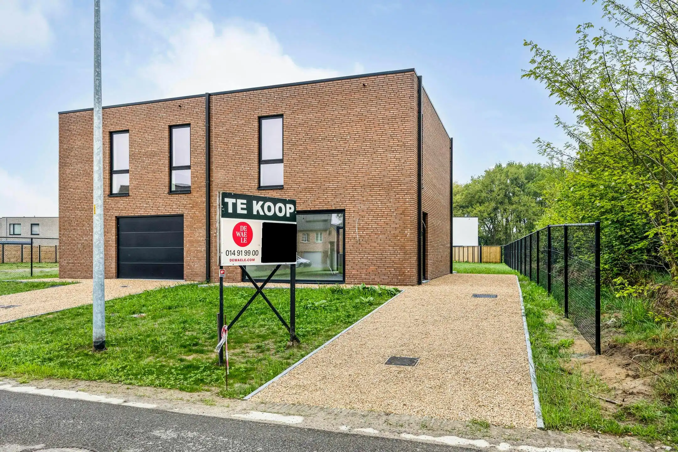 Rustig gelegen nieuwbouwwoning vlakbij het centrum van Balen foto {{pictureIndex}}