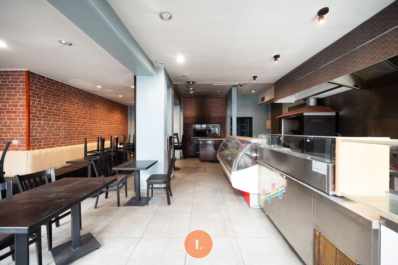 Centraal gelegen pand voor gemengd gebruik foto 2