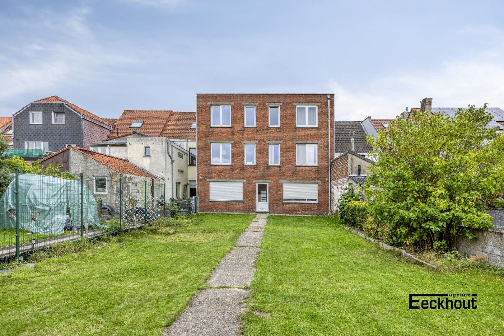 Volledig gerenoveerd appartement op gunstige ligging te Bredene! foto 14