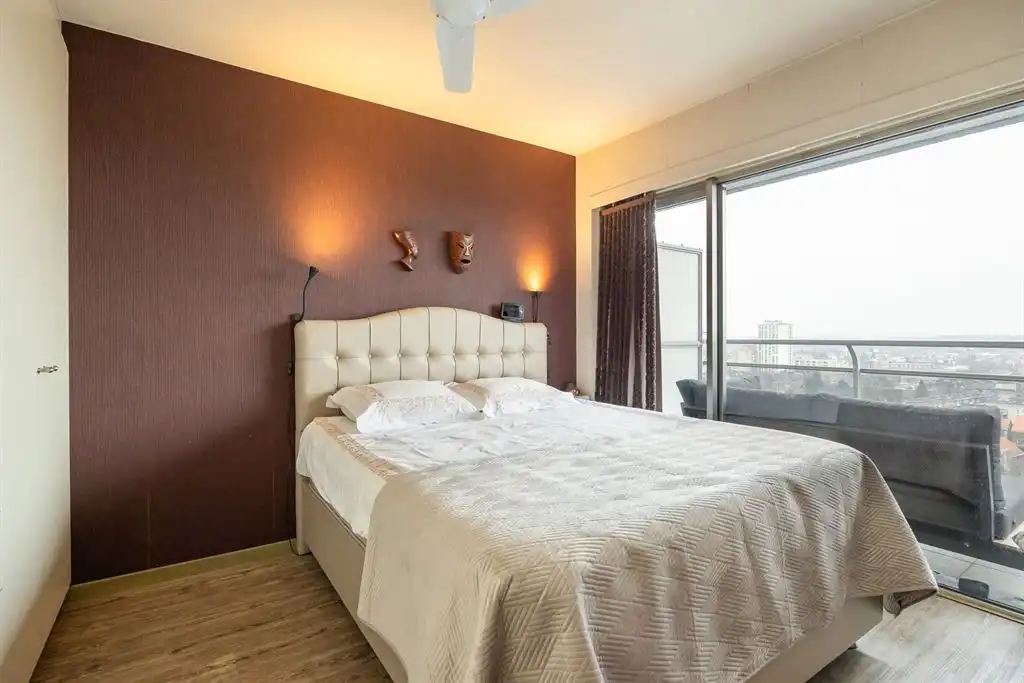 Zonovergoten appartement met panoramisch terras foto 9
