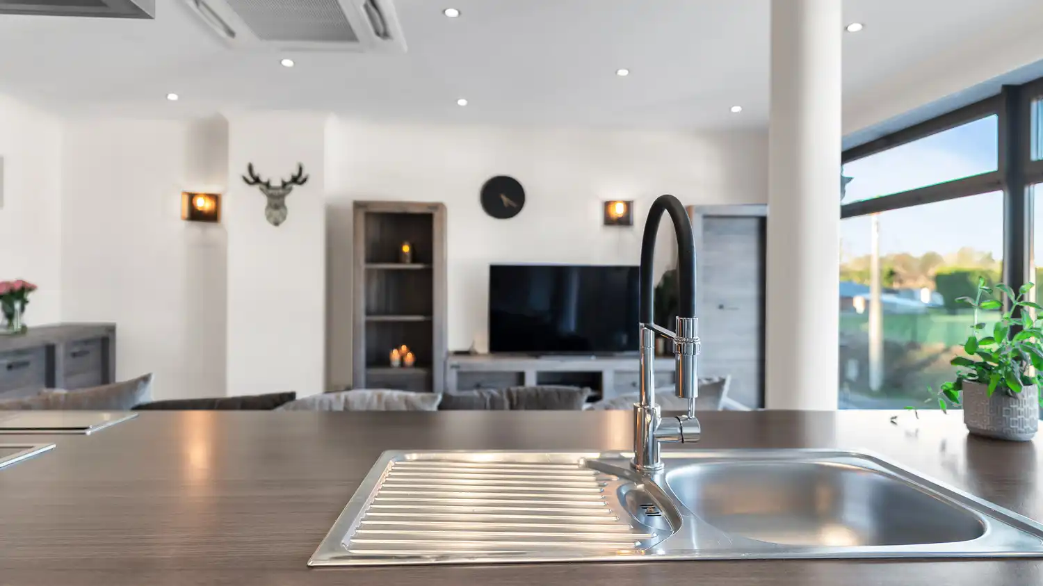 Instapklare rijwoning met tuin en terras in het landelijke Heers foto 4