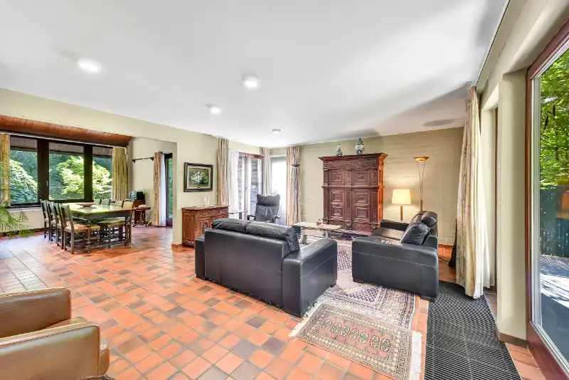 Zeer rustig gelegen villa van 245m² in moderne stijl op 14 are palende aan golfdomein foto 7