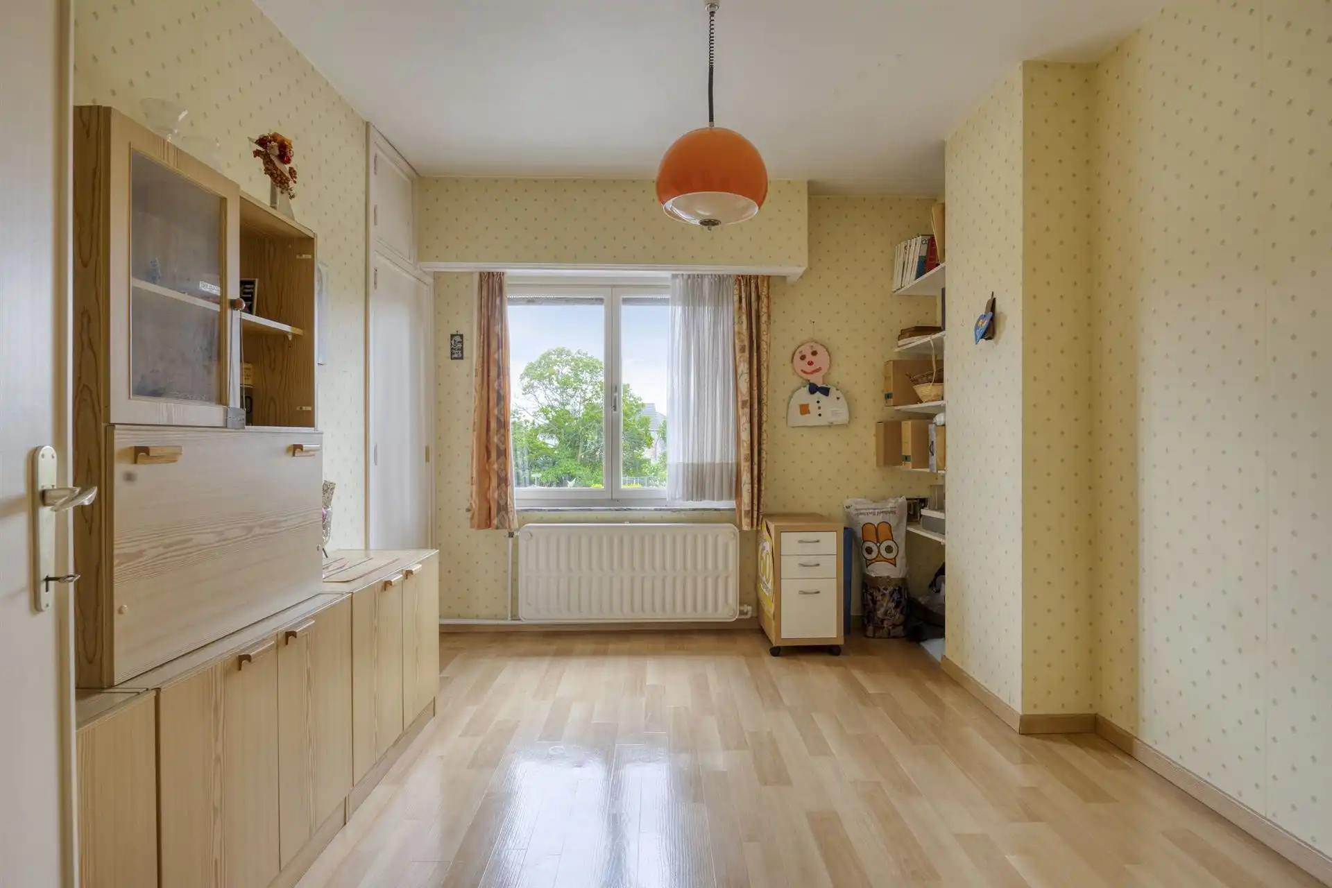 Woning met 3 slaapkamers, tuin en garage.  foto 17