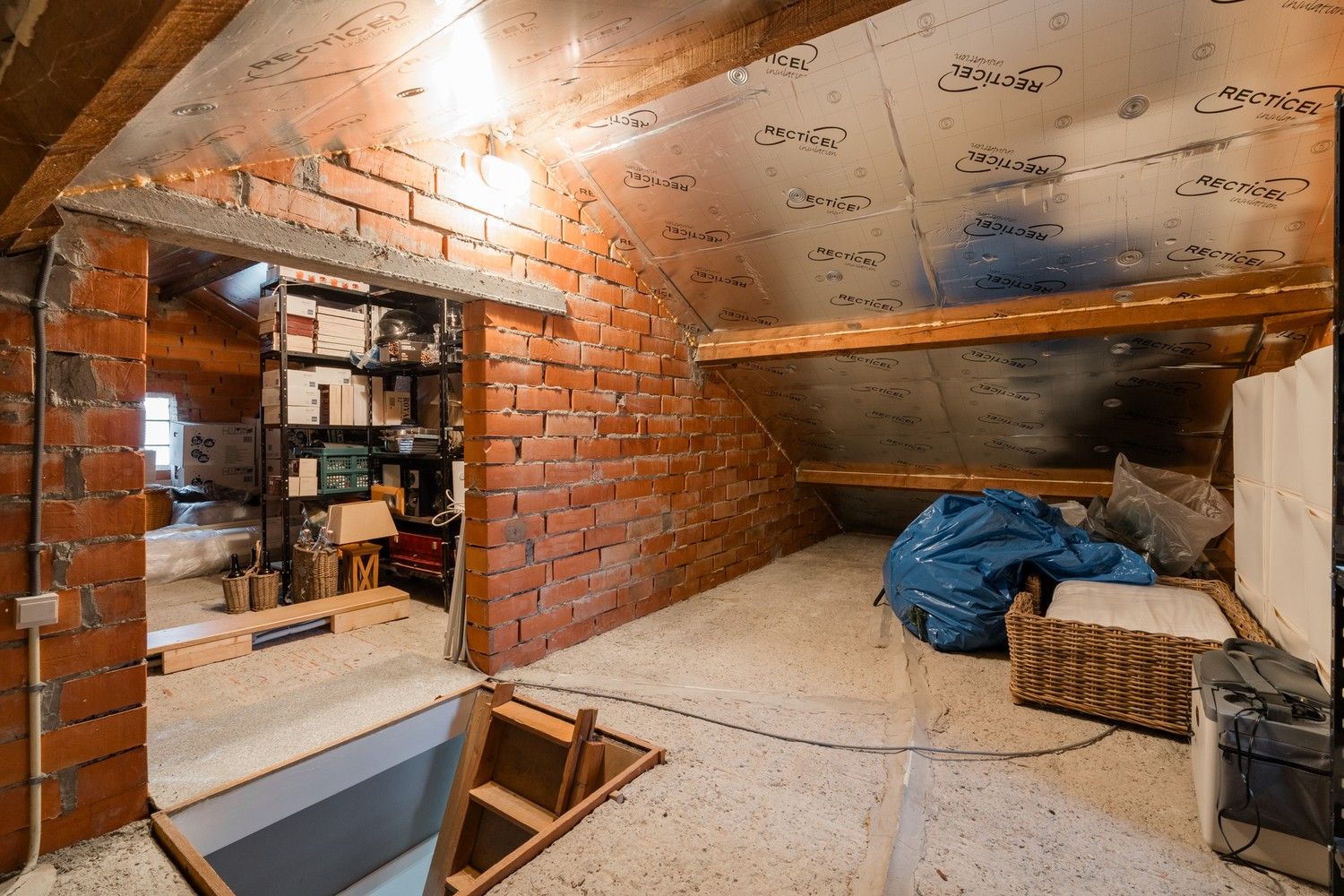 Vrijstaande woning met prachtig uitzicht op weilanden, rustige ligging nabij de Nederlandse grens! foto 31