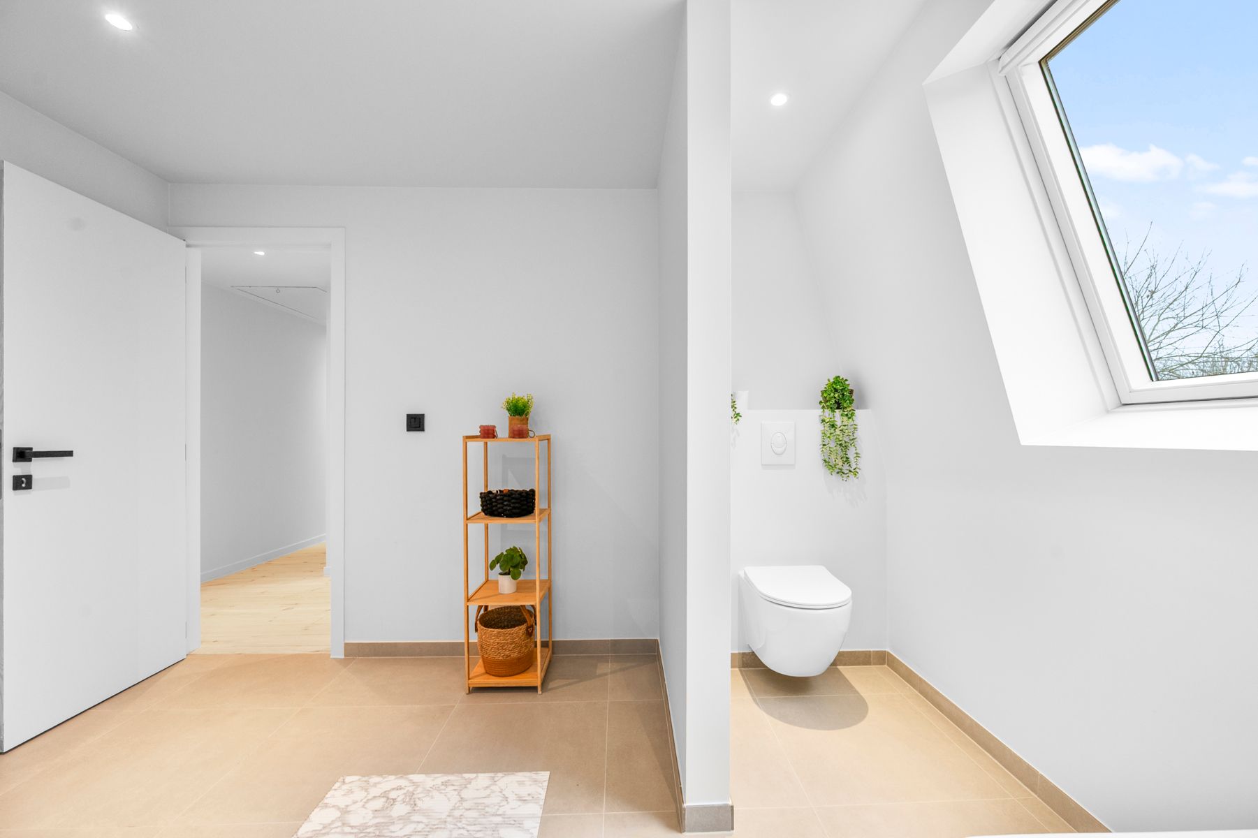 Instapklare woning met 5 slaapkamers en 2 badkamers foto 8