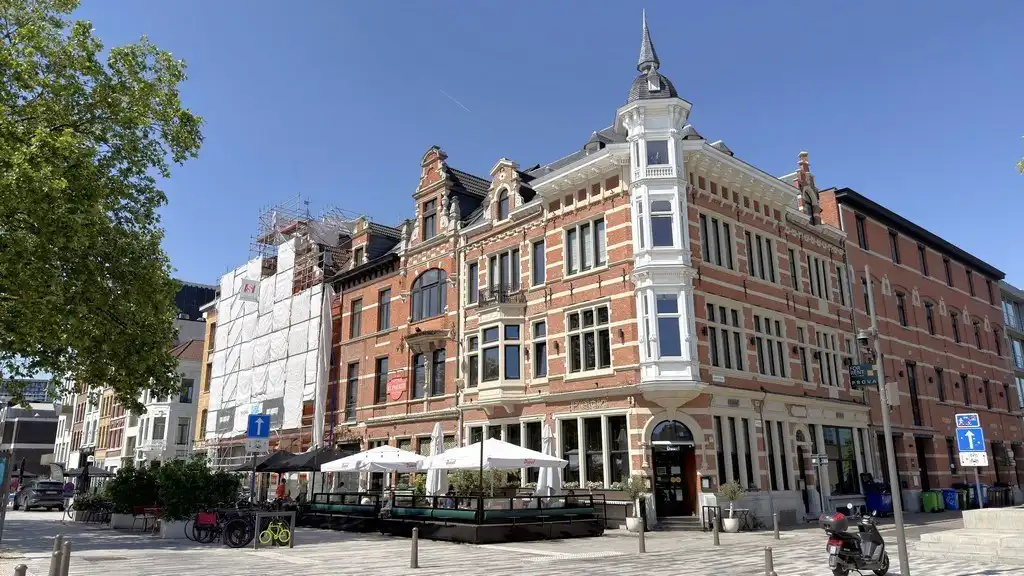 Mooi gerenoveerde kantoorruimte te huur aan 't Zuid in Antwerpen foto 2