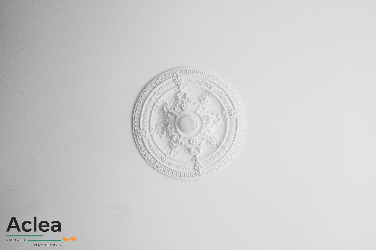 Karaktervolle burgerwoning in eclectische stijl in centrum Eeklo foto 3