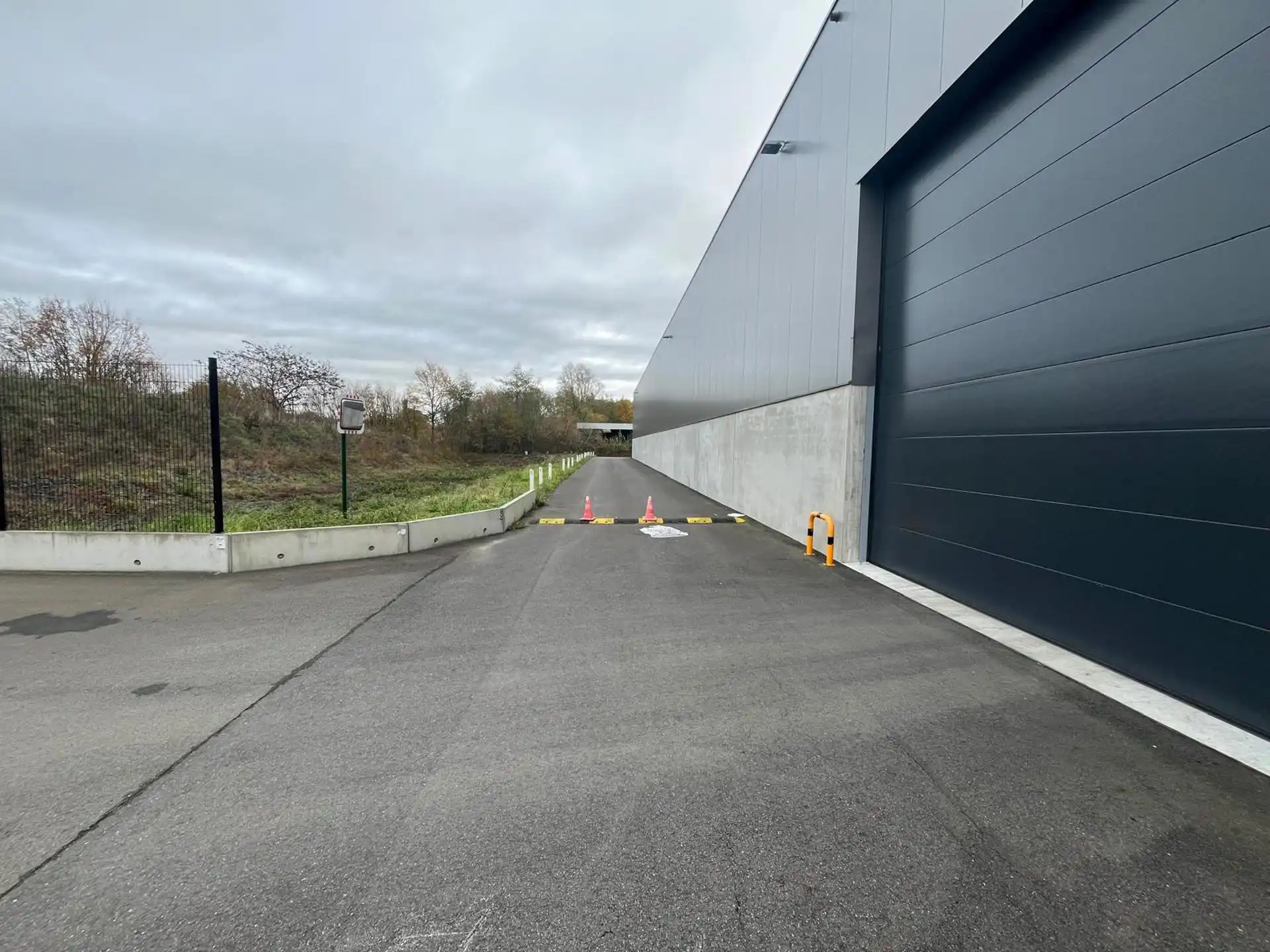 Logistiek gebouw te huur in industriezone Lier  foto 7