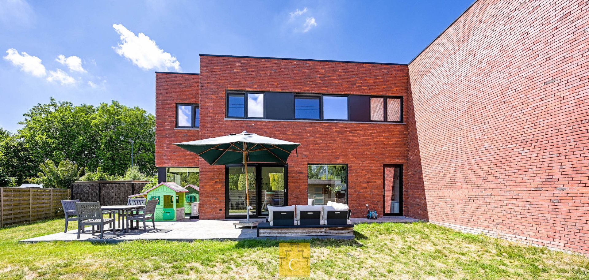 Moderne en energiezuinige (label A) gezinswoning te Oostkamp foto 8