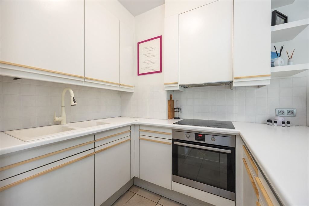 Gelijkvloers appartement met grote tuin foto 10