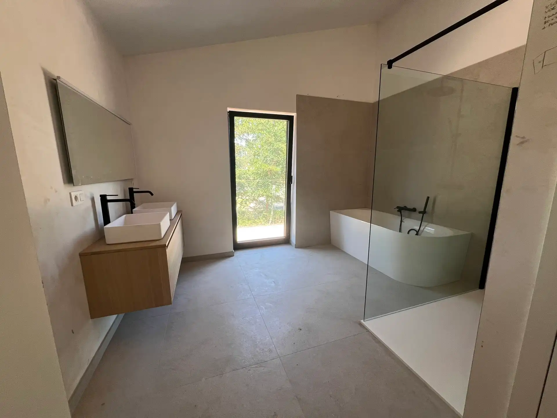Een vrijstaande nieuwbouwwoning op ca. 538 m² grond foto 7