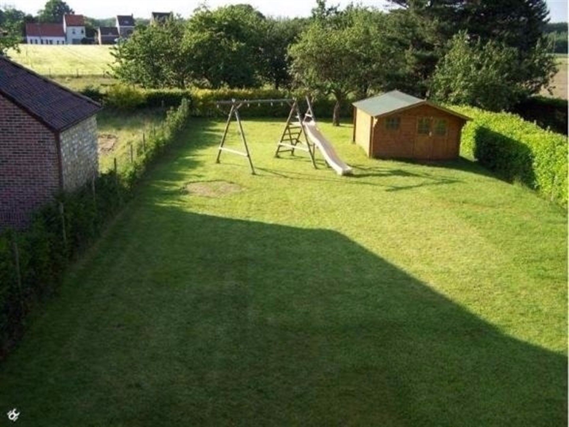 Rustig gelegen villa met ruime tuin foto 28